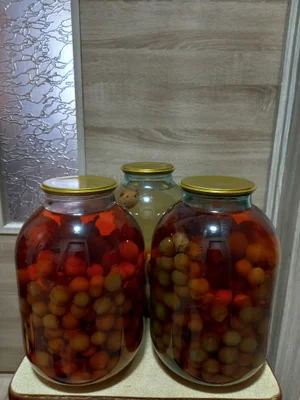 Компот из винограда, лесной груши