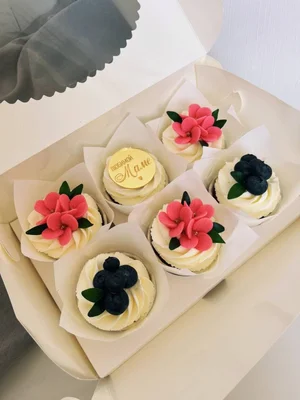 Капкейки с цветочным декором