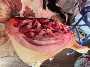 Голова свиная