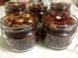 Вяленые помидоры и сливы в ароматном масле