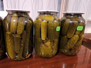Соленые огурцы