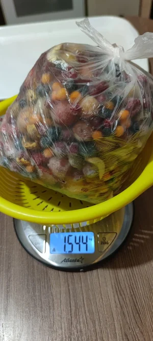 Замороженная смесь фруктов и ягод для компота