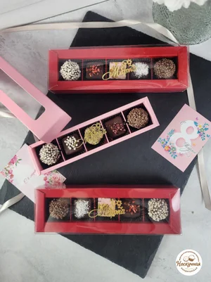 Набор с матрешкой (шоколадный пряник, авторский чай, трюфели, суфлейные конфеты)