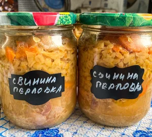 Курочка в собственном соку на косточке