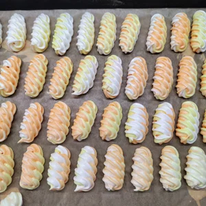 Куриные яйца