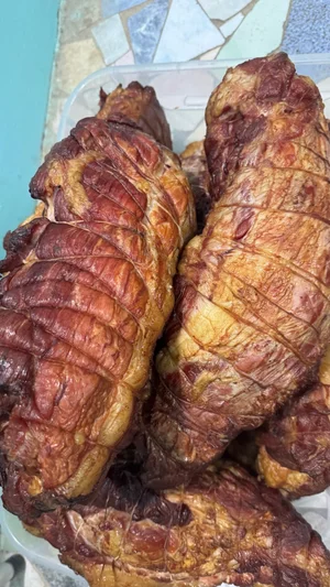 Мясо домашней свинины (домашнее копчение)