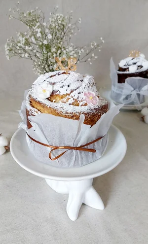 Сдобный кулич на сметане и желтках